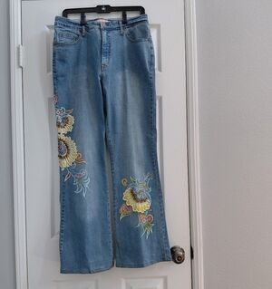 Women's Light Blue Embroidered 1990 Vintage Sassy Thai Flare Jeans